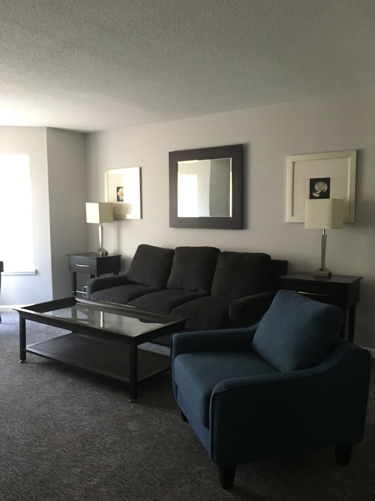 Ambassador Inn 36/56