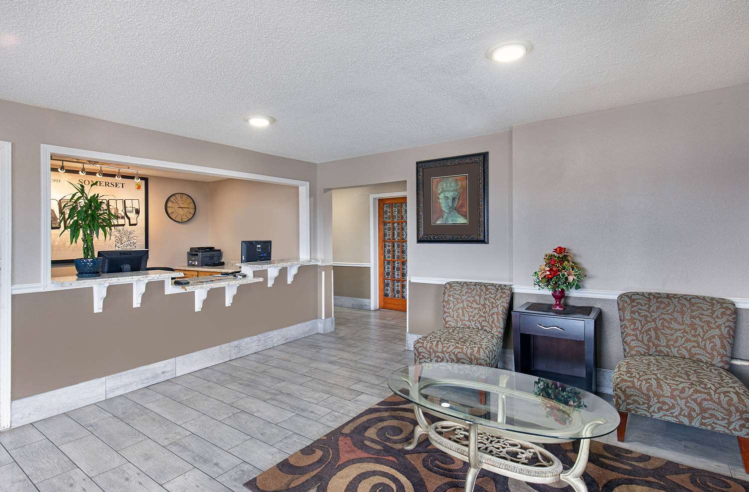 Super 8 by Wyndham Somerset 6/40