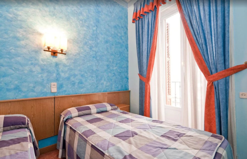 Hostal Oporto 19/31