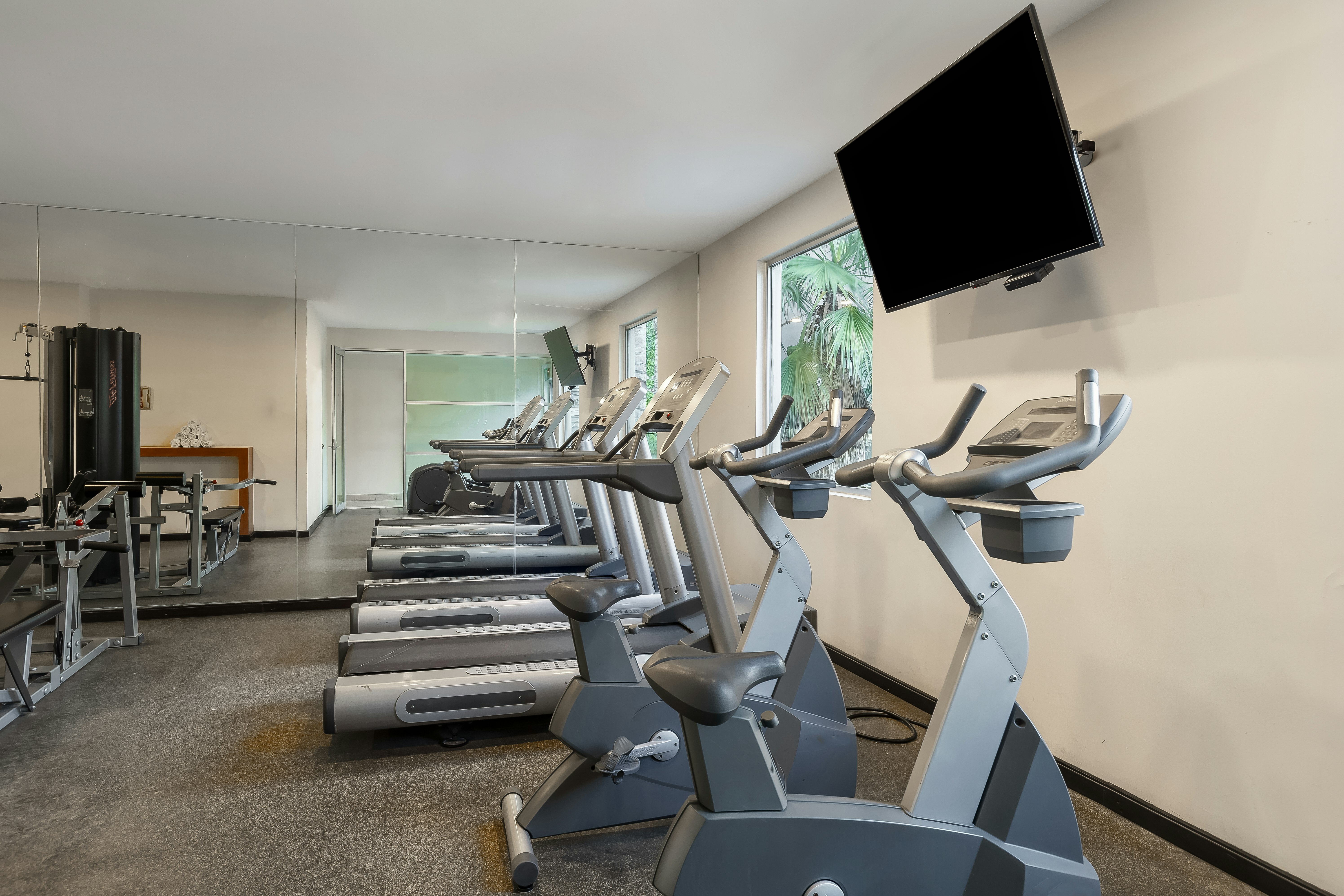 Fiesta Inn Express San Luis Potosi Oriente 20/50