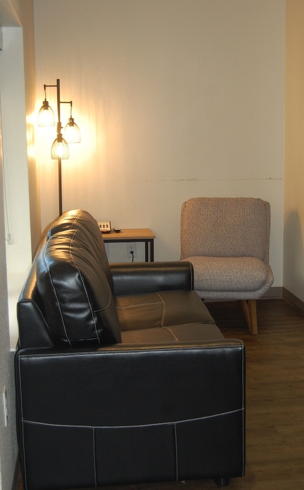 Vacation Lodge 12/65