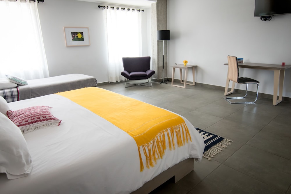 Maria Ines Hotel Suite 33/59
