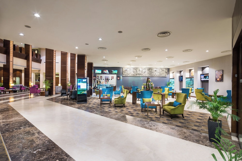 Holiday Inn Al Qasr 44/50