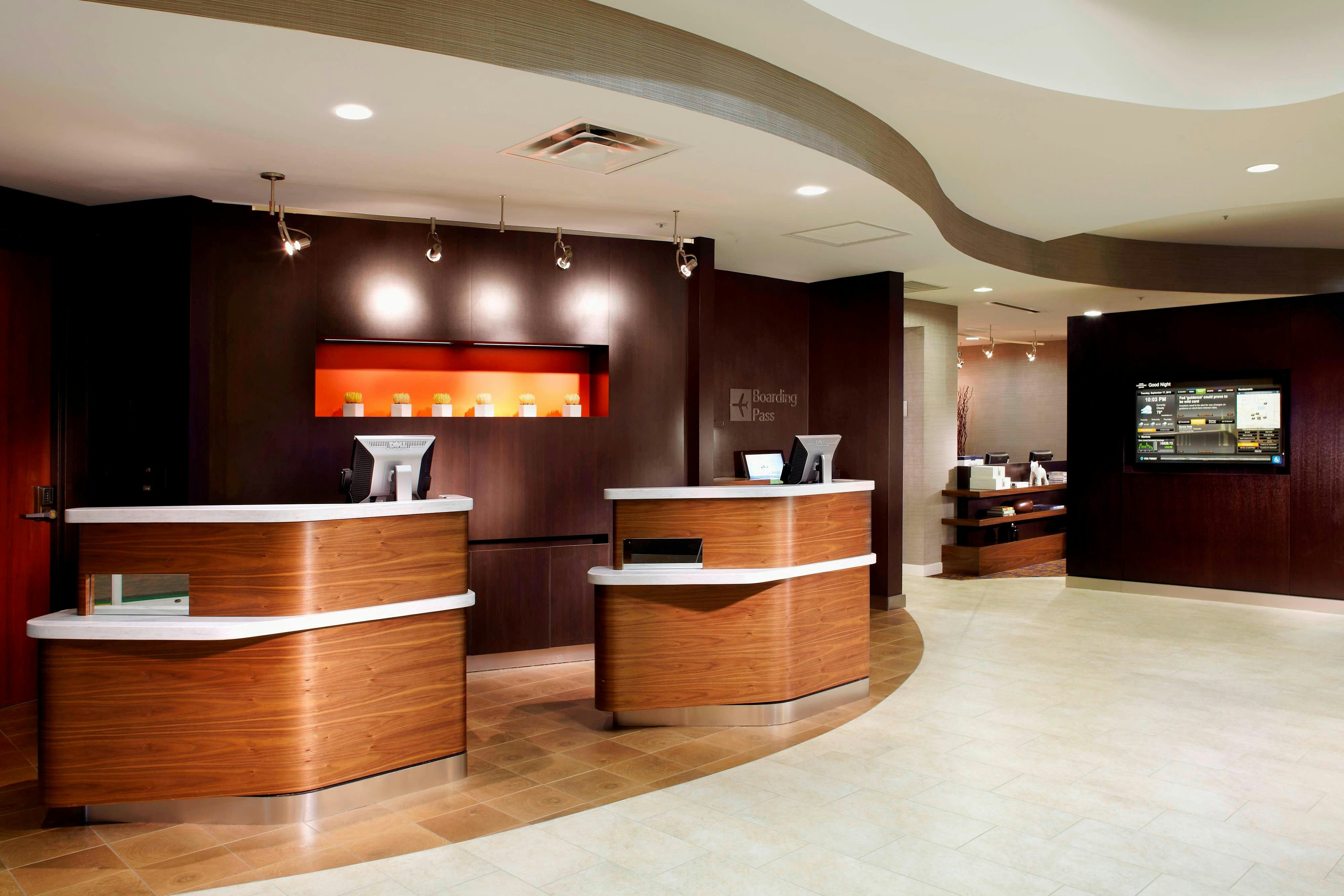 Courtyard By Marriott Tampa Oldsmar 5/19