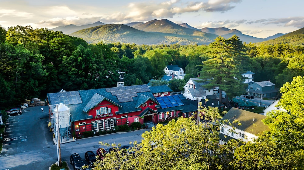 WoodStock Inn 25/43