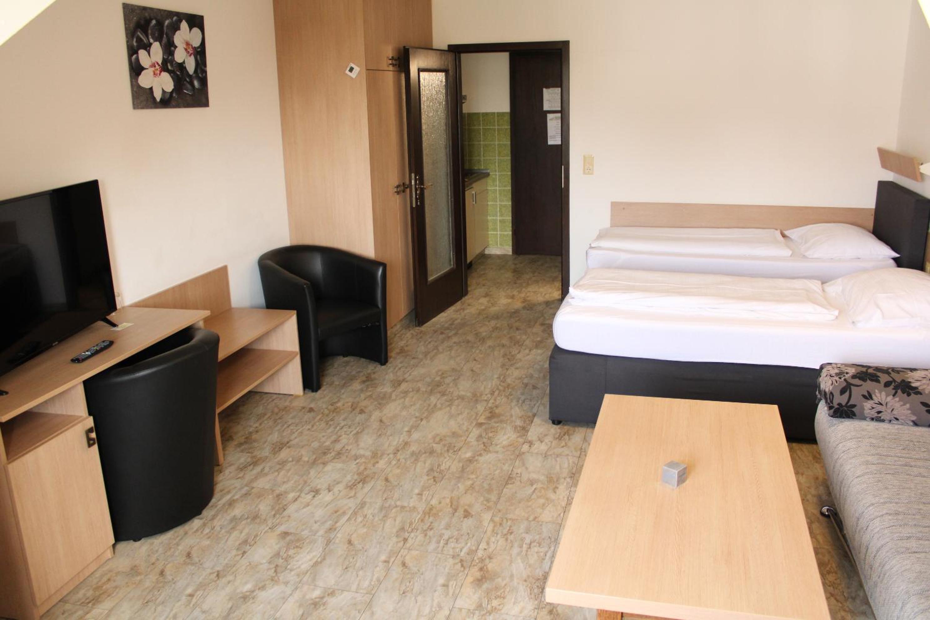Studio, Apartment, Twin Beds, No Balcony