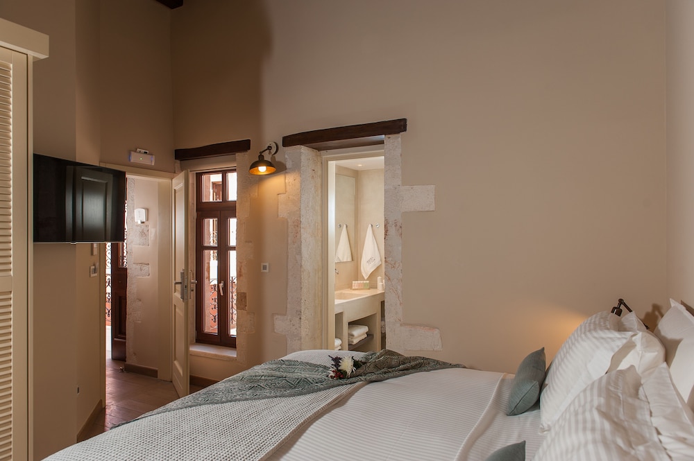 Serenissima Boutique Hotel 24/71