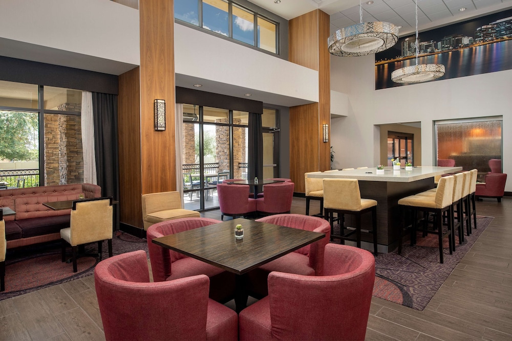 Hampton Inn & Suites Phoenix Tempe 30/42