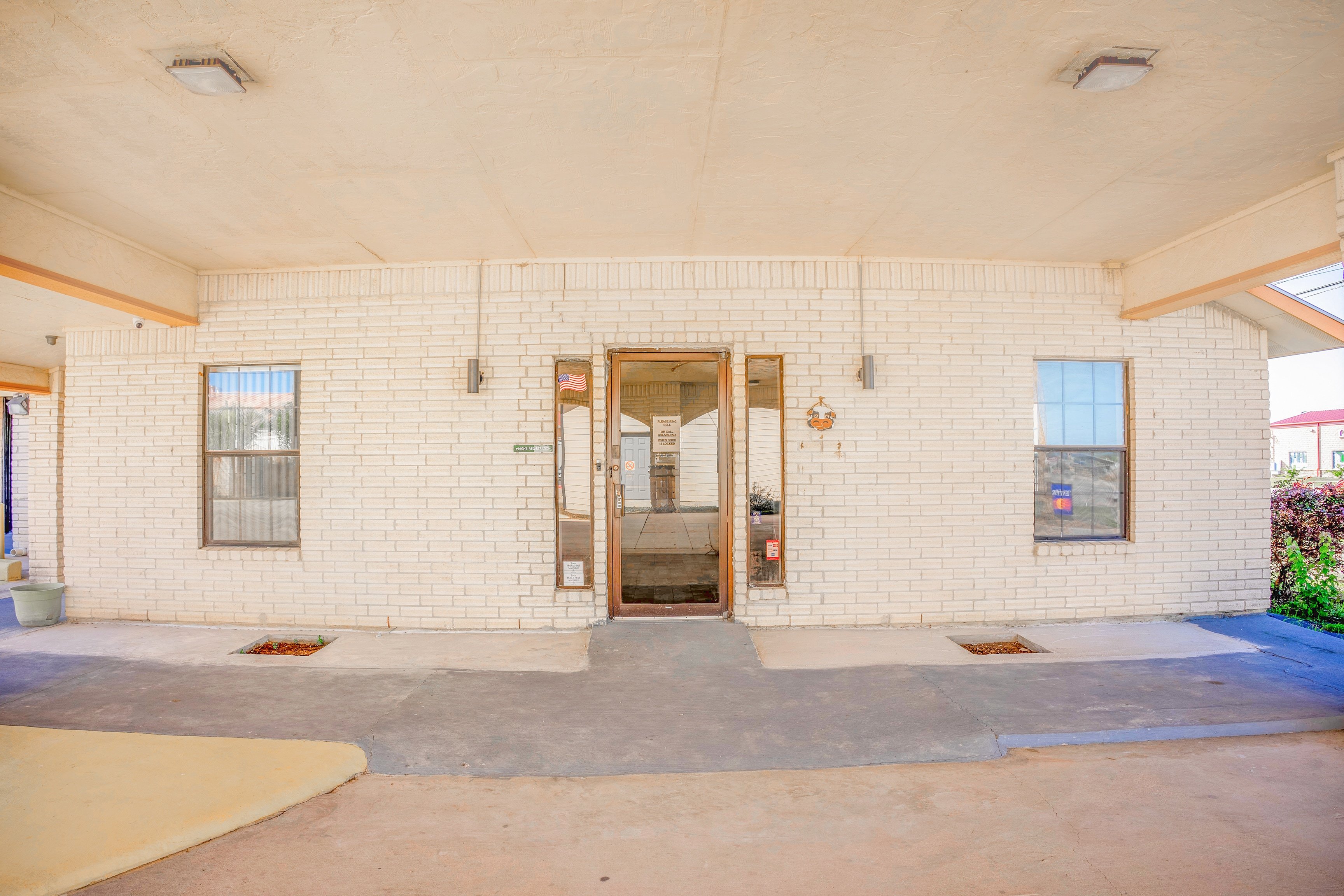 Pleasanton Executive Inn By OYO 13/42