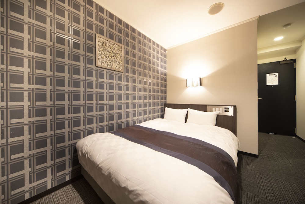 DELUXE, DOUBLE BED