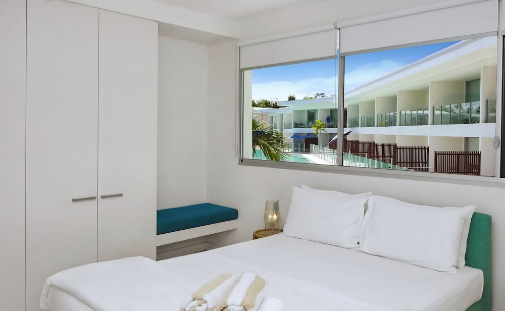 Pool Port Douglas 6/50