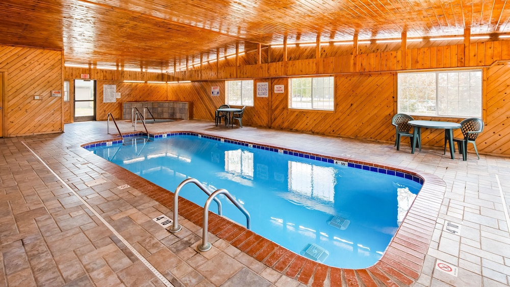 Super 8 By Wyndham Neillsville Wi 12/22