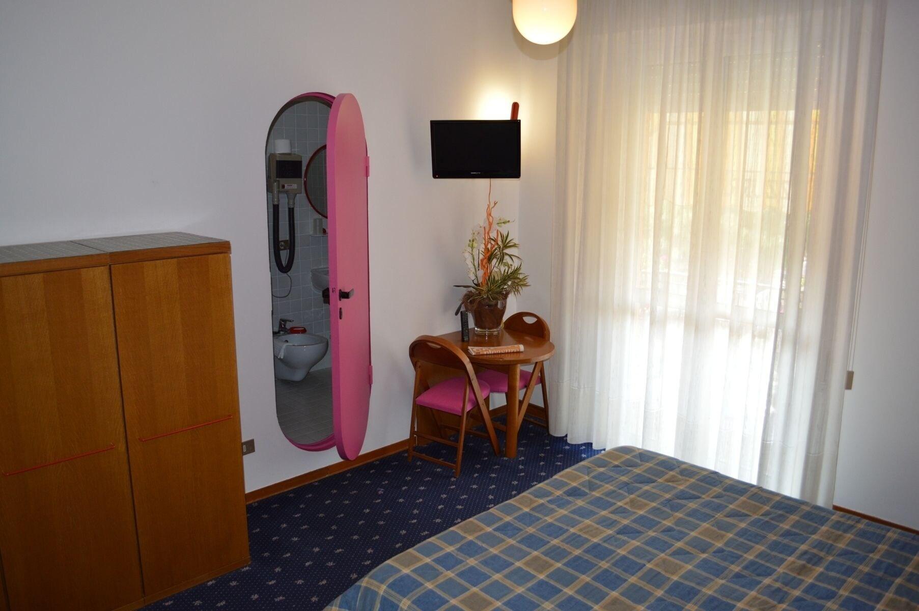 AZZURRA HOTEL 13/25