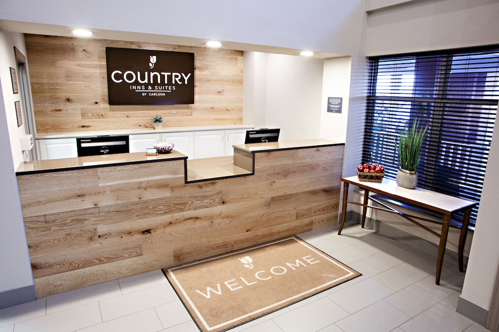 Country Inn & Suites by Radisson Harrisburg West PA 8/41