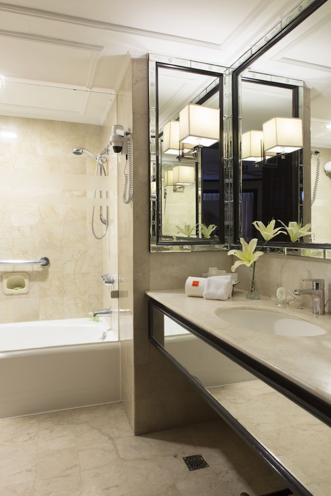 Midas Hotel 43/44