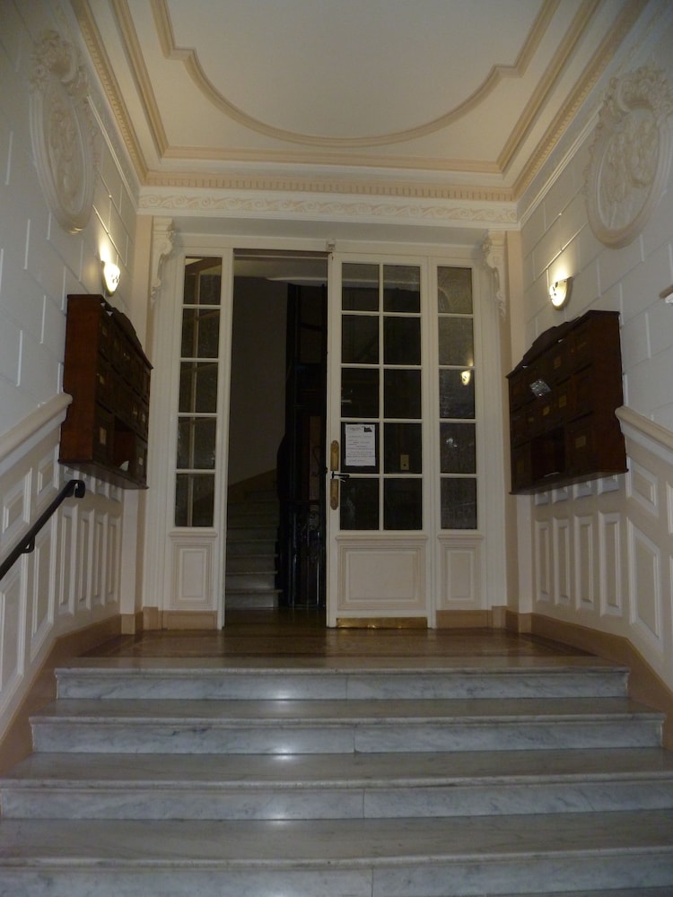 Hotel Victor Hugo 26/50