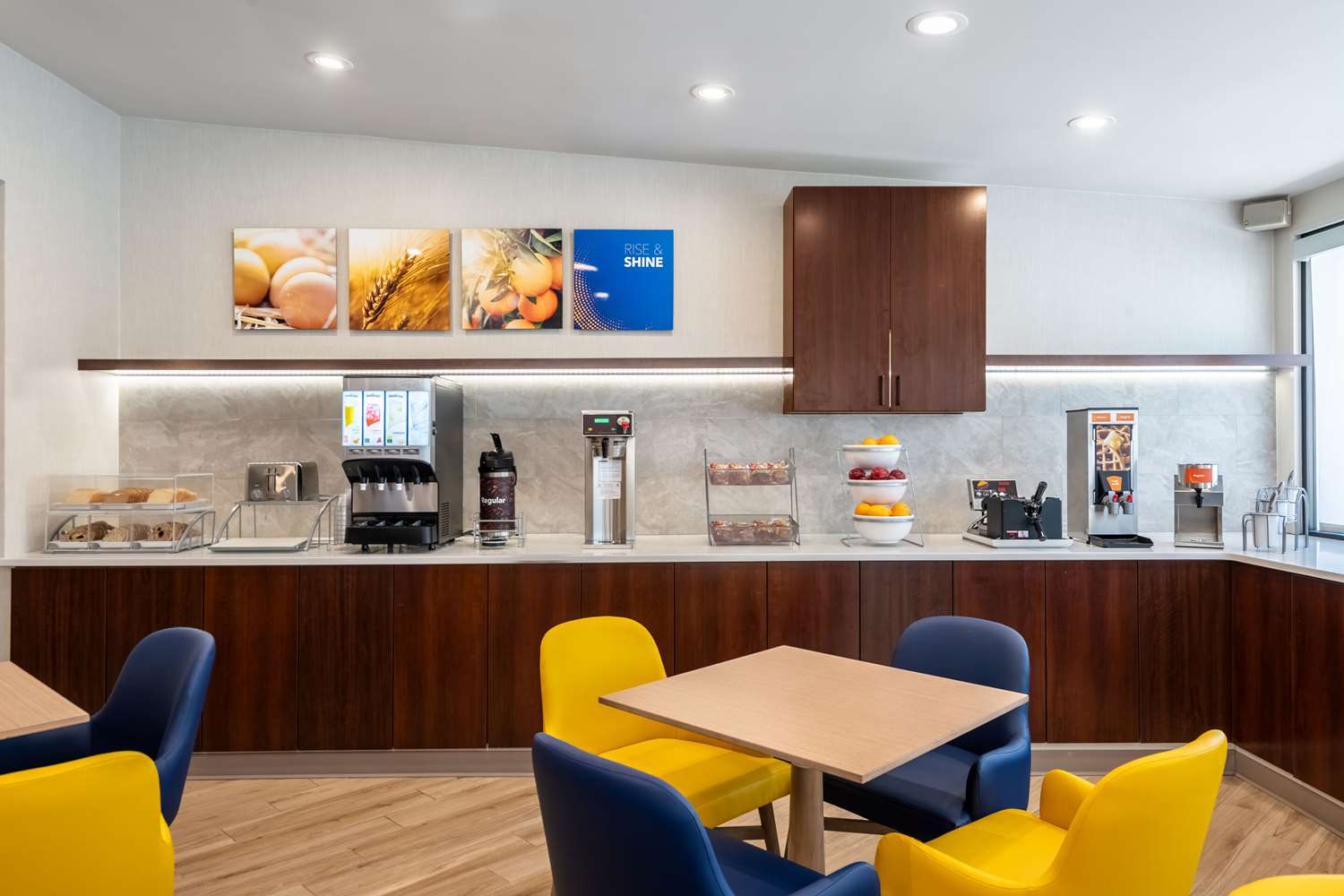 restaurant cafeteria
