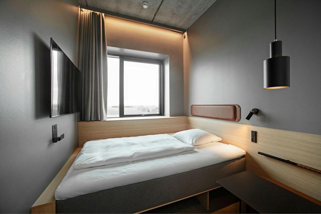 Guest Room, Murphy Bed