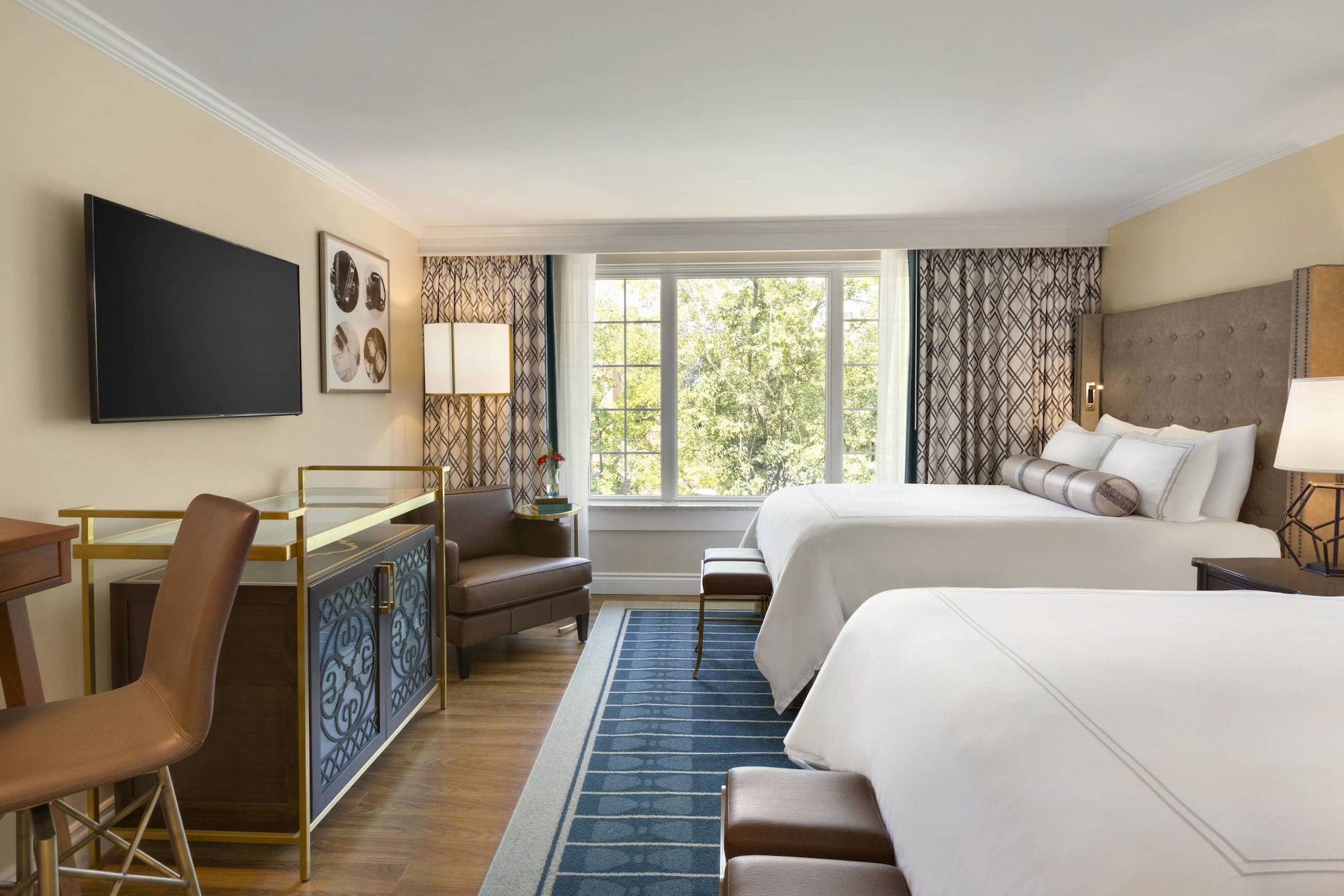Deluxe, 2 Queen Beds