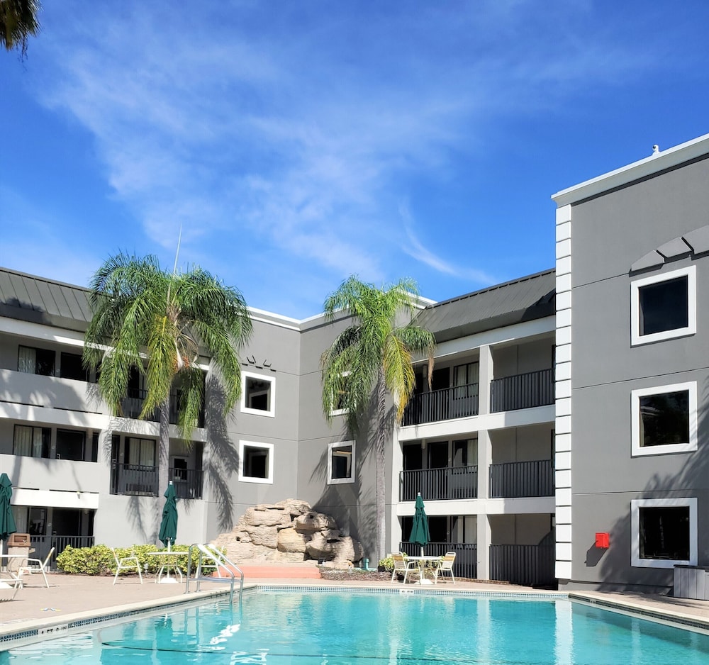 La Quinta Inn by Wyndham Tampa Near Busch Gardens 1/66