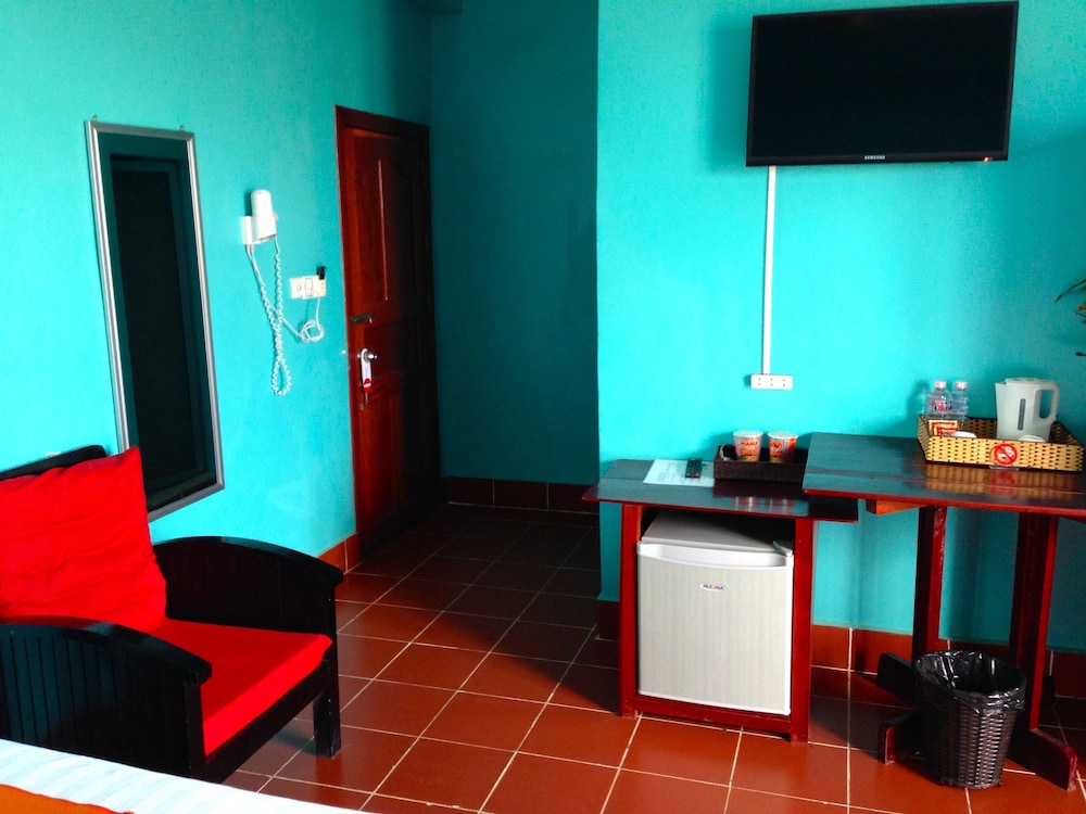 River Dolphin Hotel 48/52