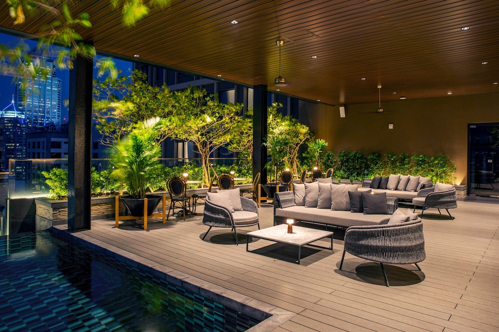Swimming pool-spa