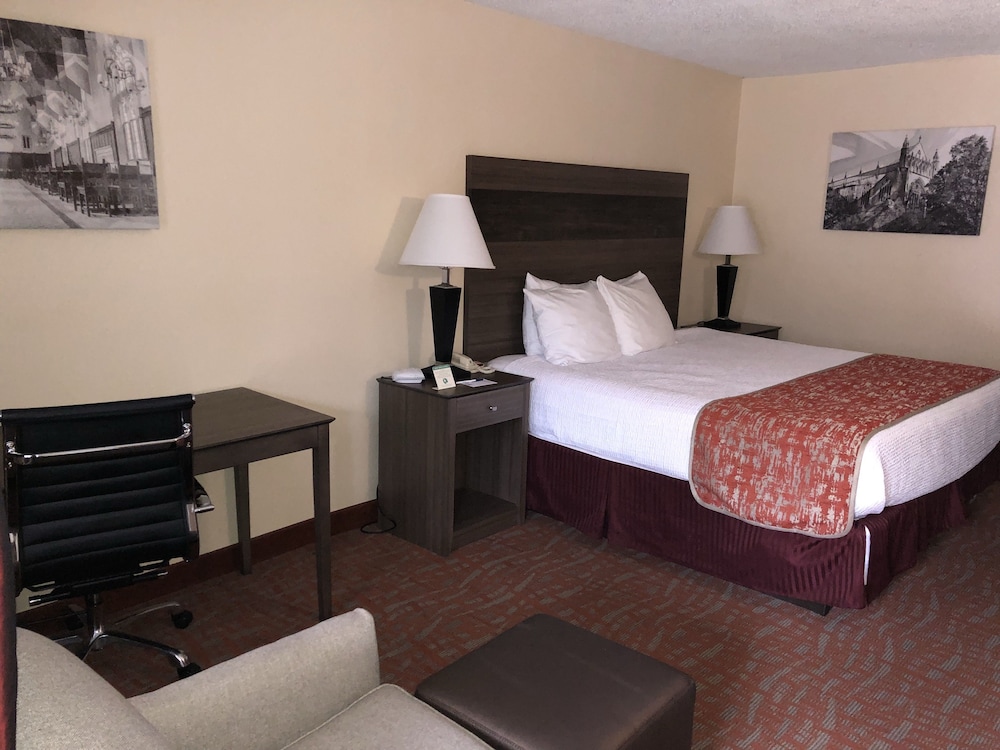 MHO INN and SUITES 16/48