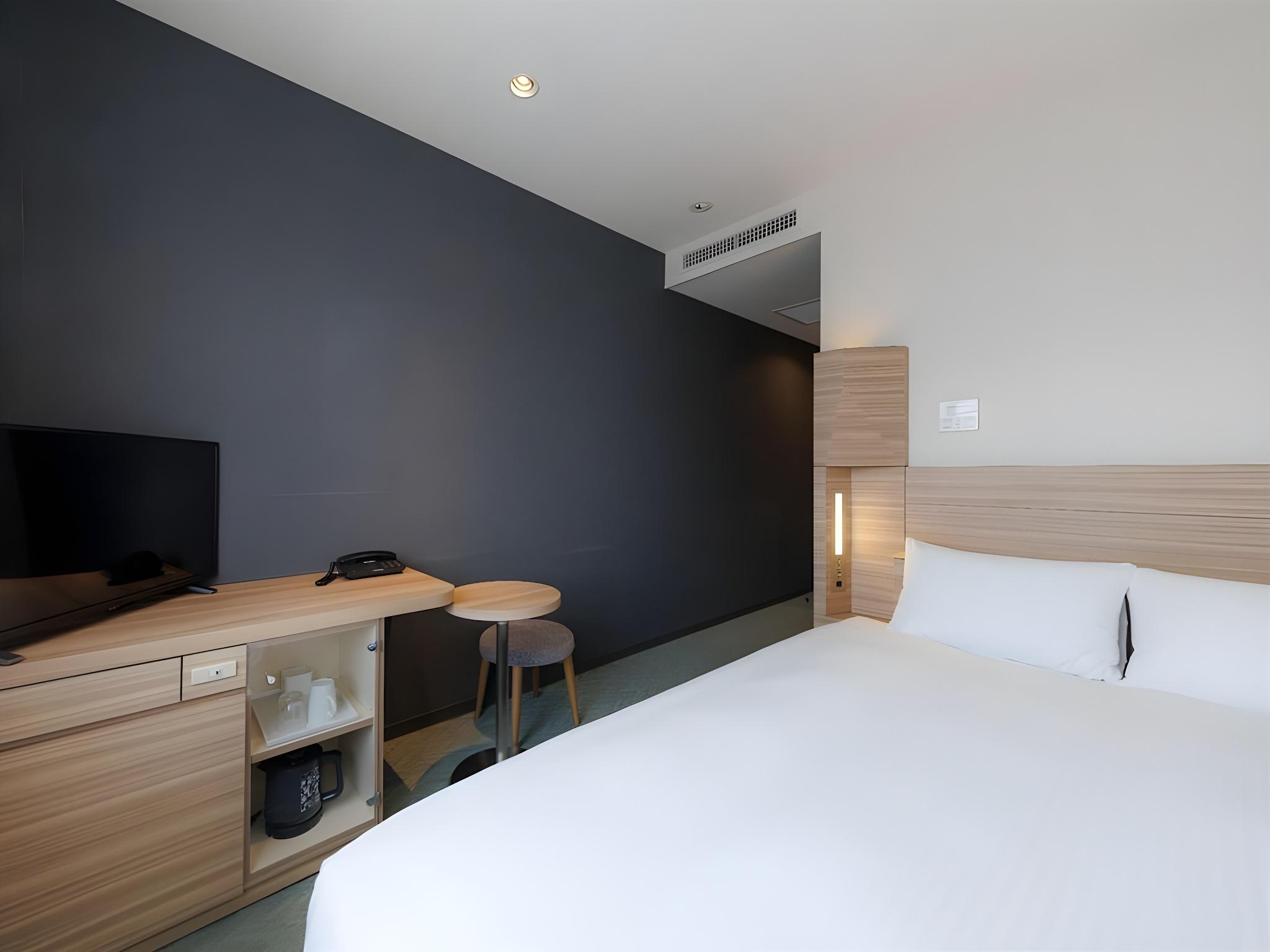 Semi Room, Standard, Semi Double Bed, South Wing