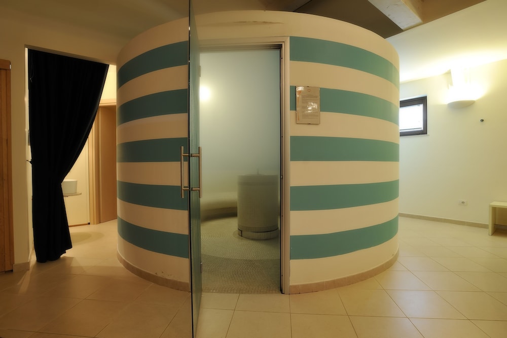 Sikania Eco Resort 25/50