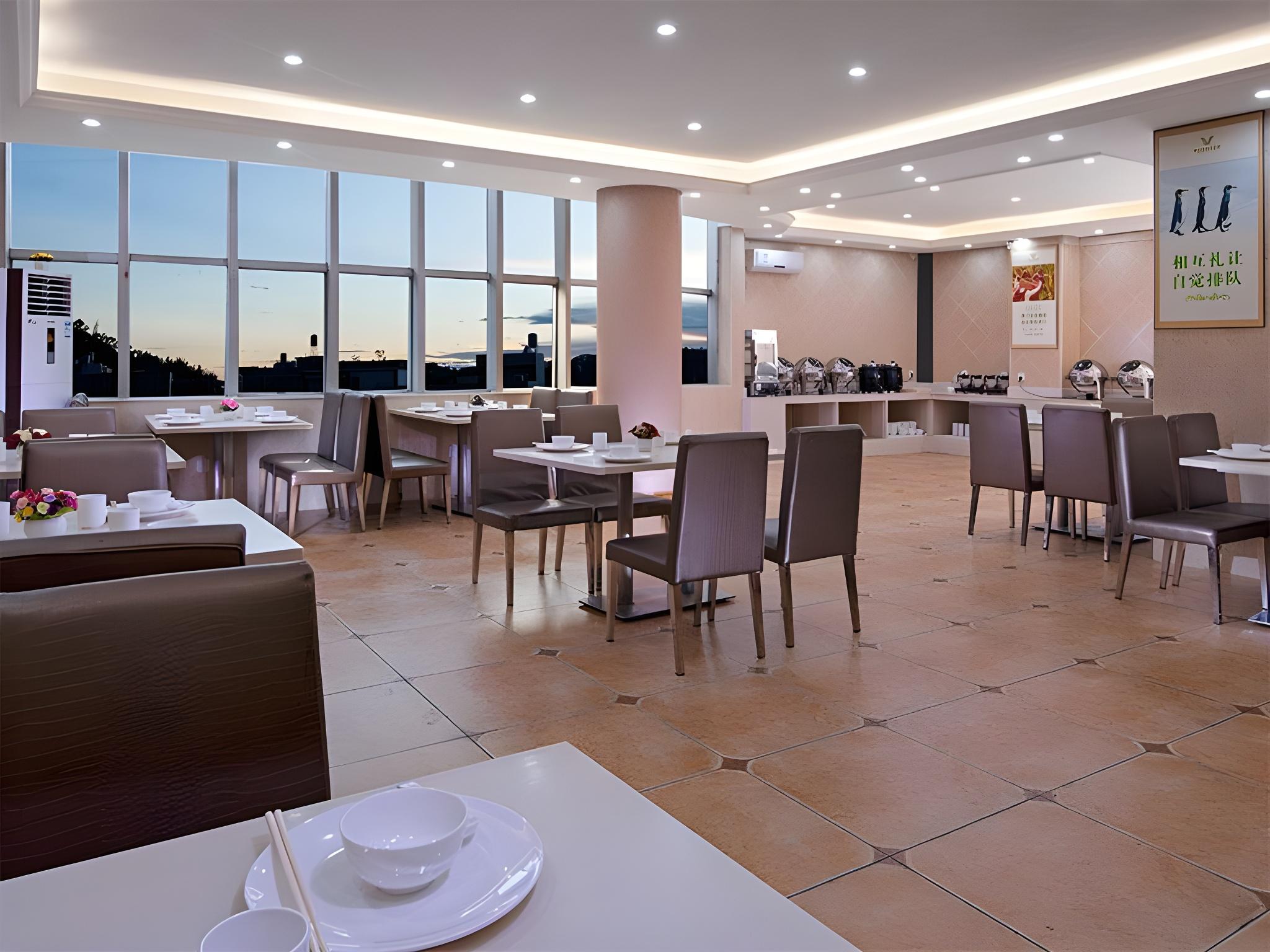 Vienna Hotel (Dongguan Dalang) 39/46
