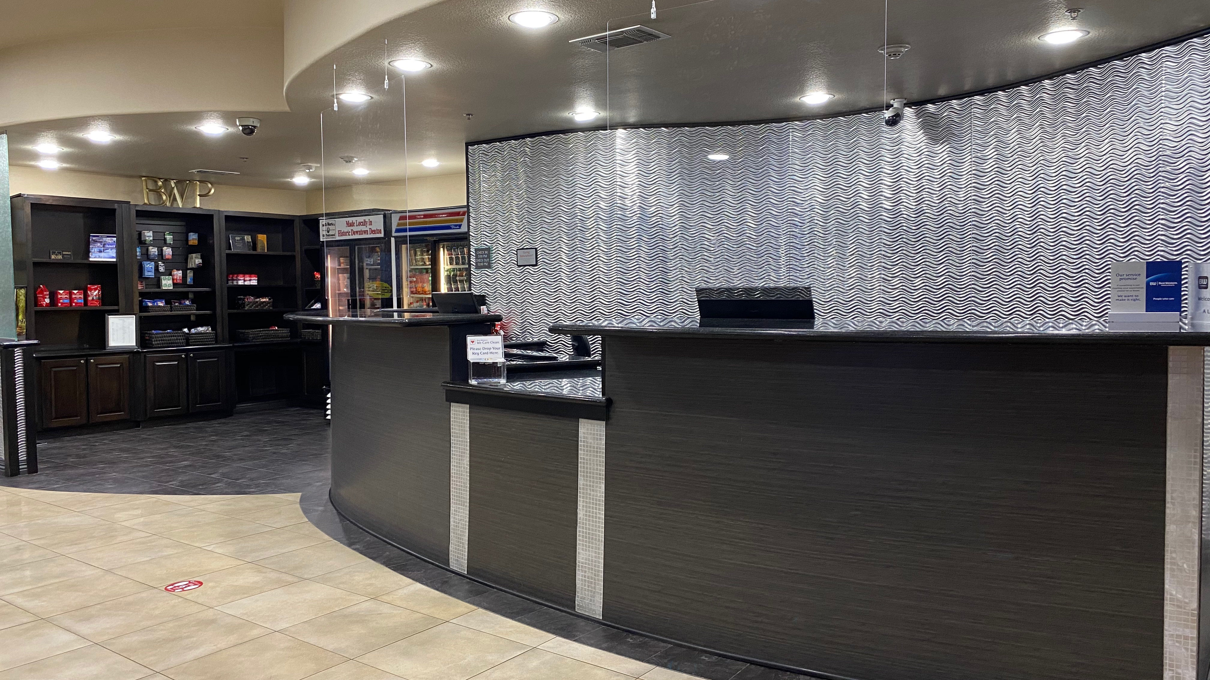 Best Western Premier Crown Chase Inn and Suites 14/70
