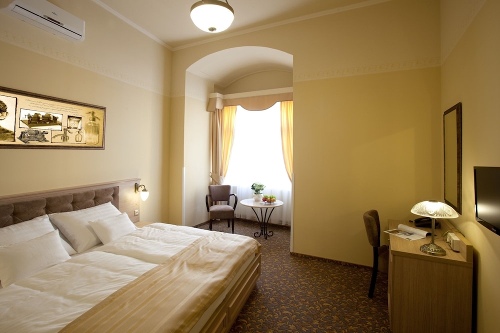 Barokk Hotel Promenad Gyor 5/24