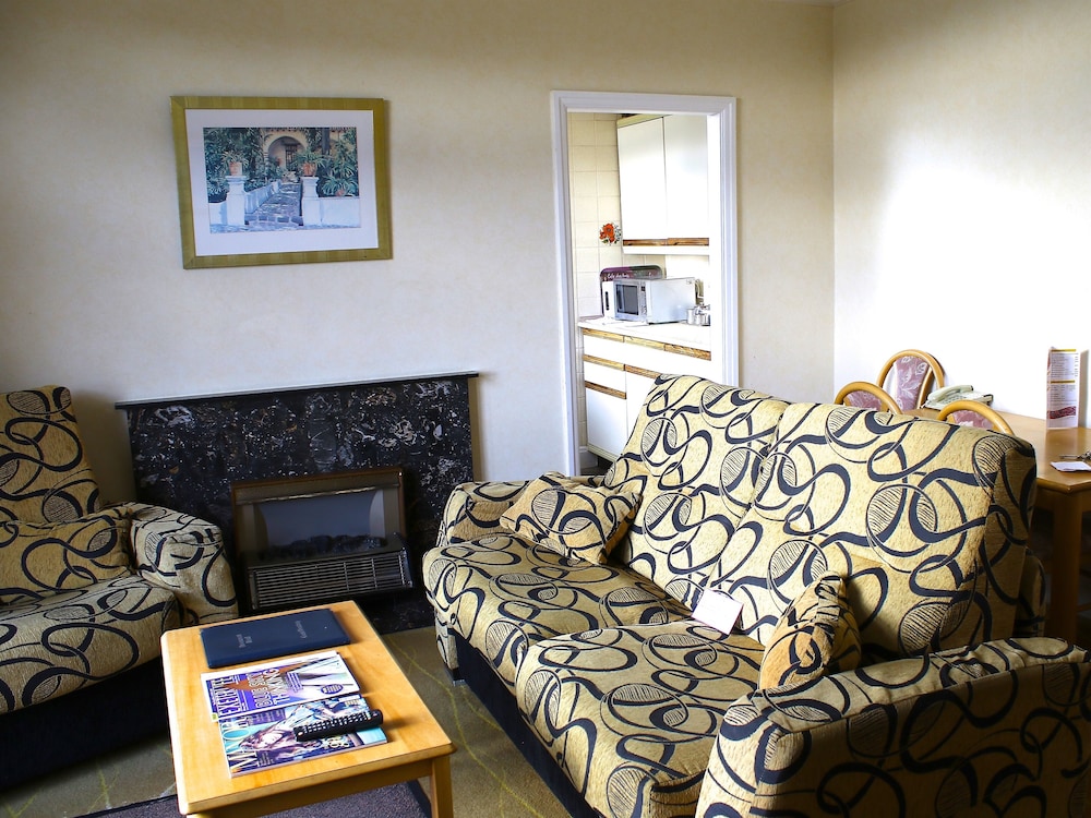 The Devoncourt Resort 28/50