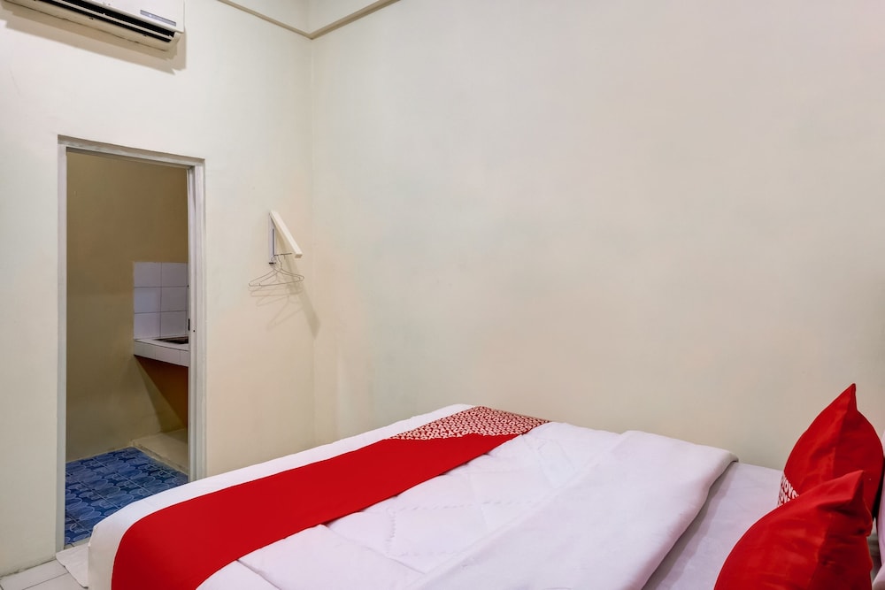 OYO 3878 Graha Hsc Syariah 8/17
