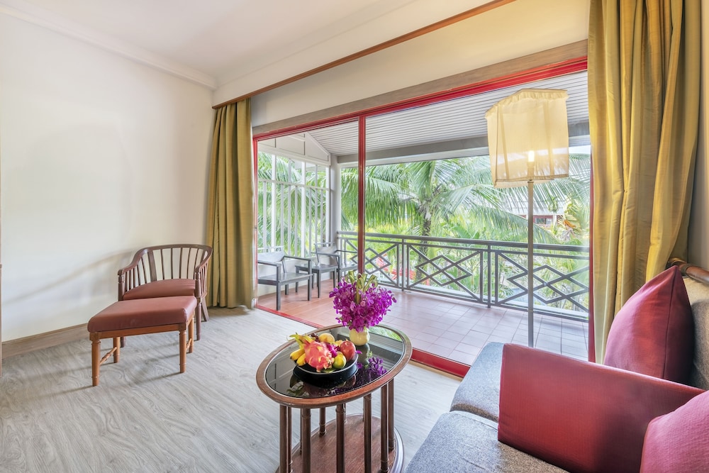 Cha-da Thai Village Resort 37/72