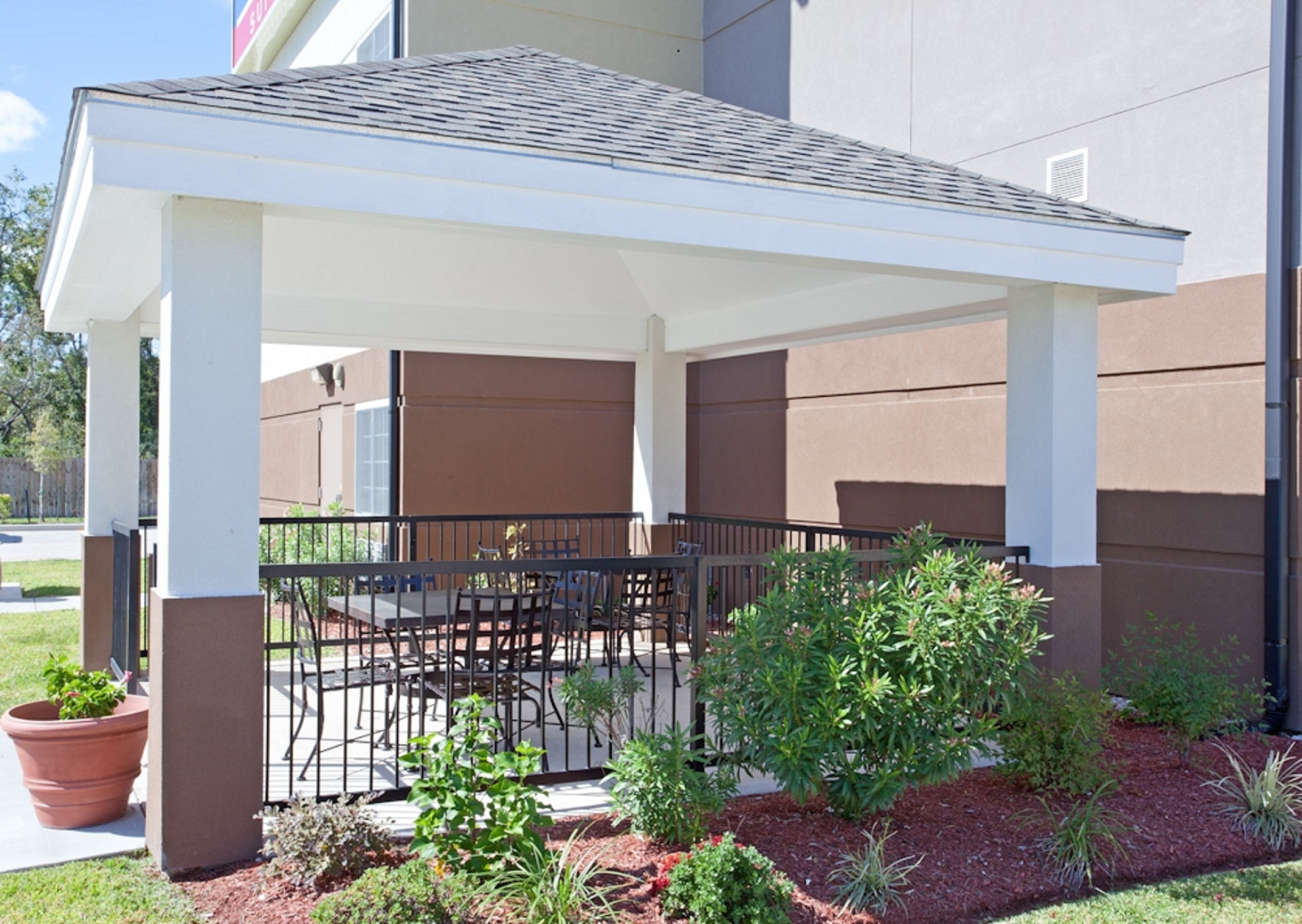 Candlewood Suites Lake Jackson Clute 6/60
