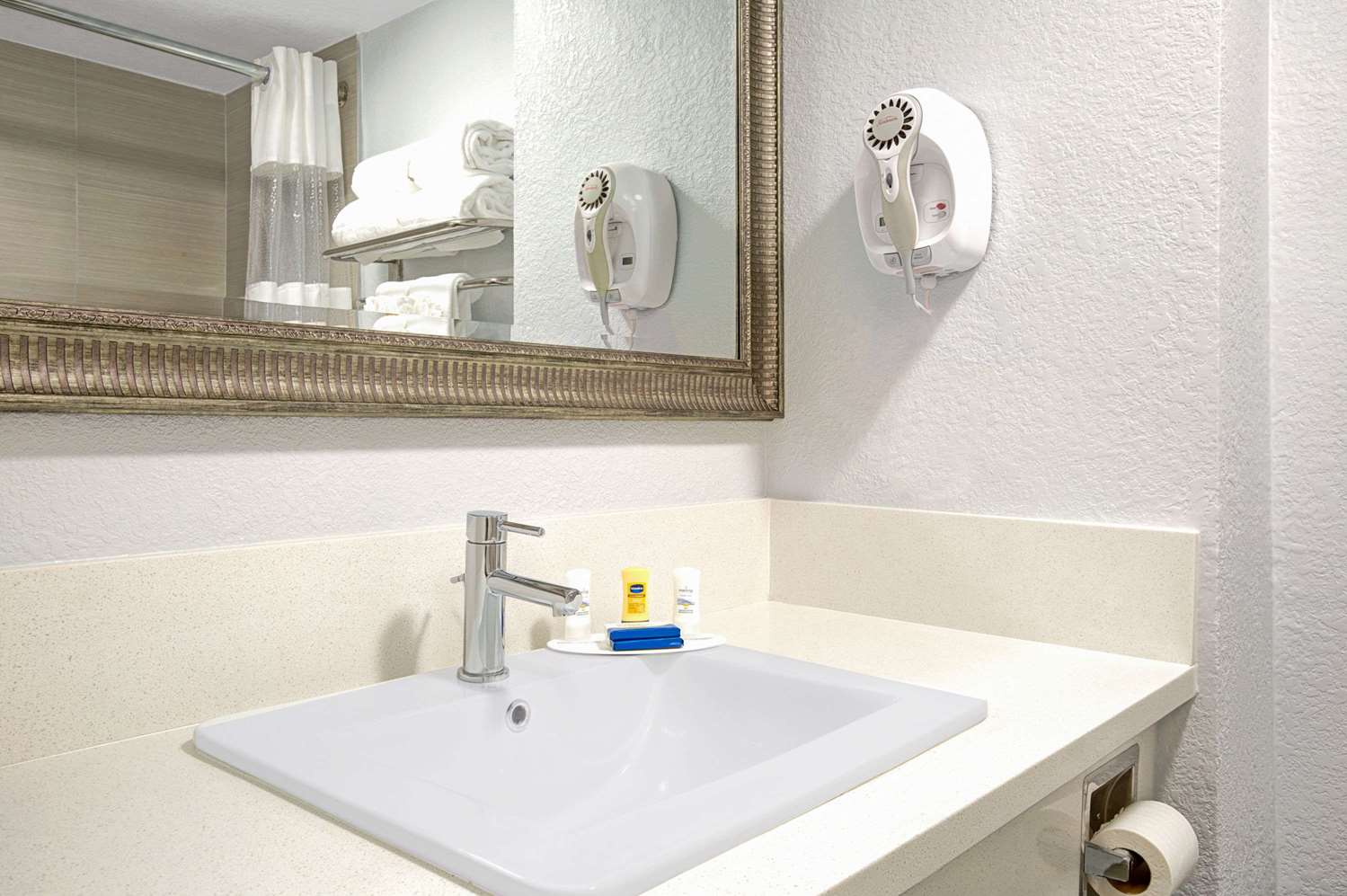 Studio6 Suites Lawndale, CA – South Bay 21/22