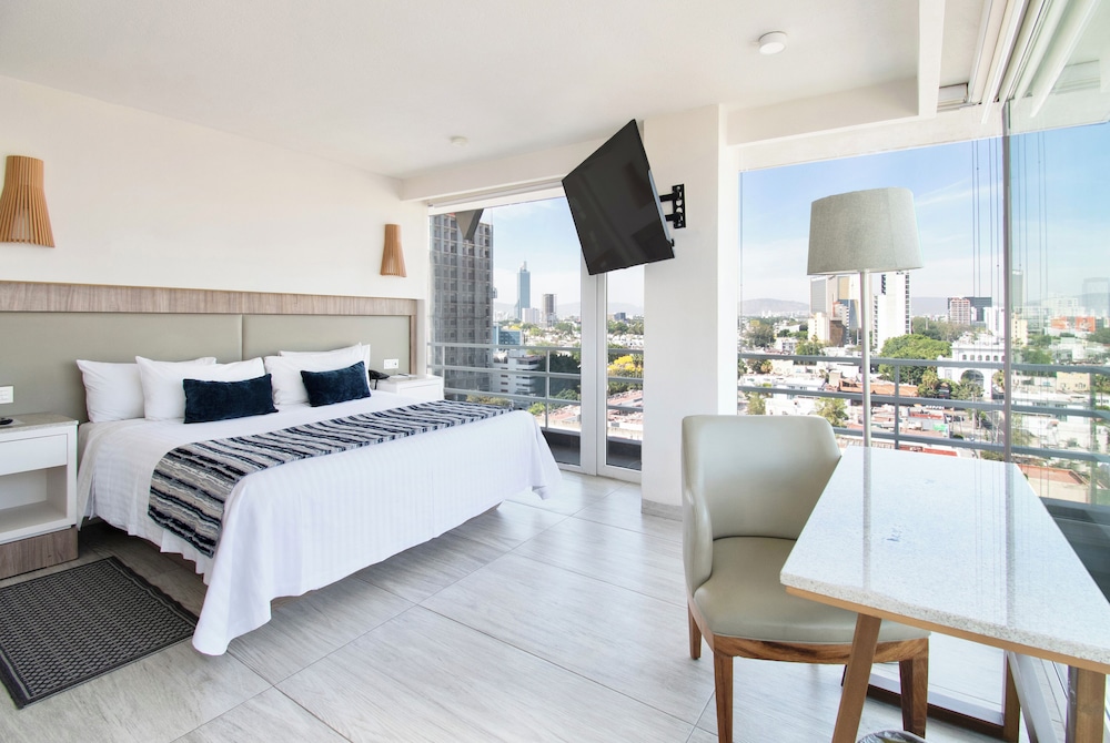 Hotel Velvet Plaza 31/64