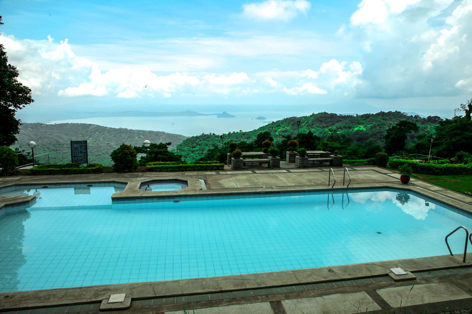 Days Hotel Tagaytay 18/36