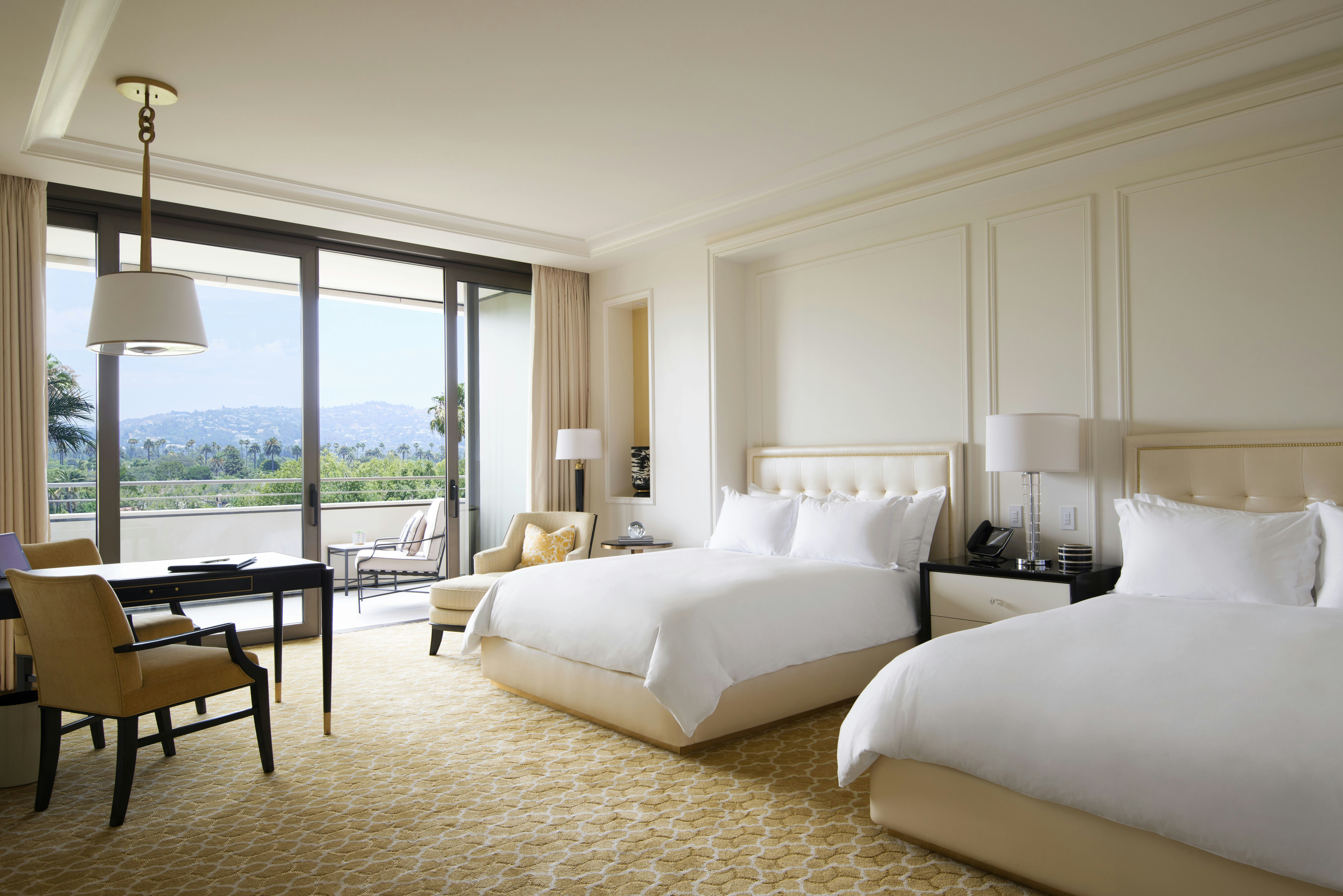 DELUXE, 2 QUEEN BEDS, ACCESSIBLE
