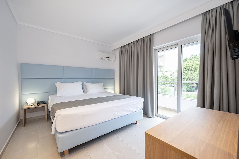Poseidon Hotel 18/50
