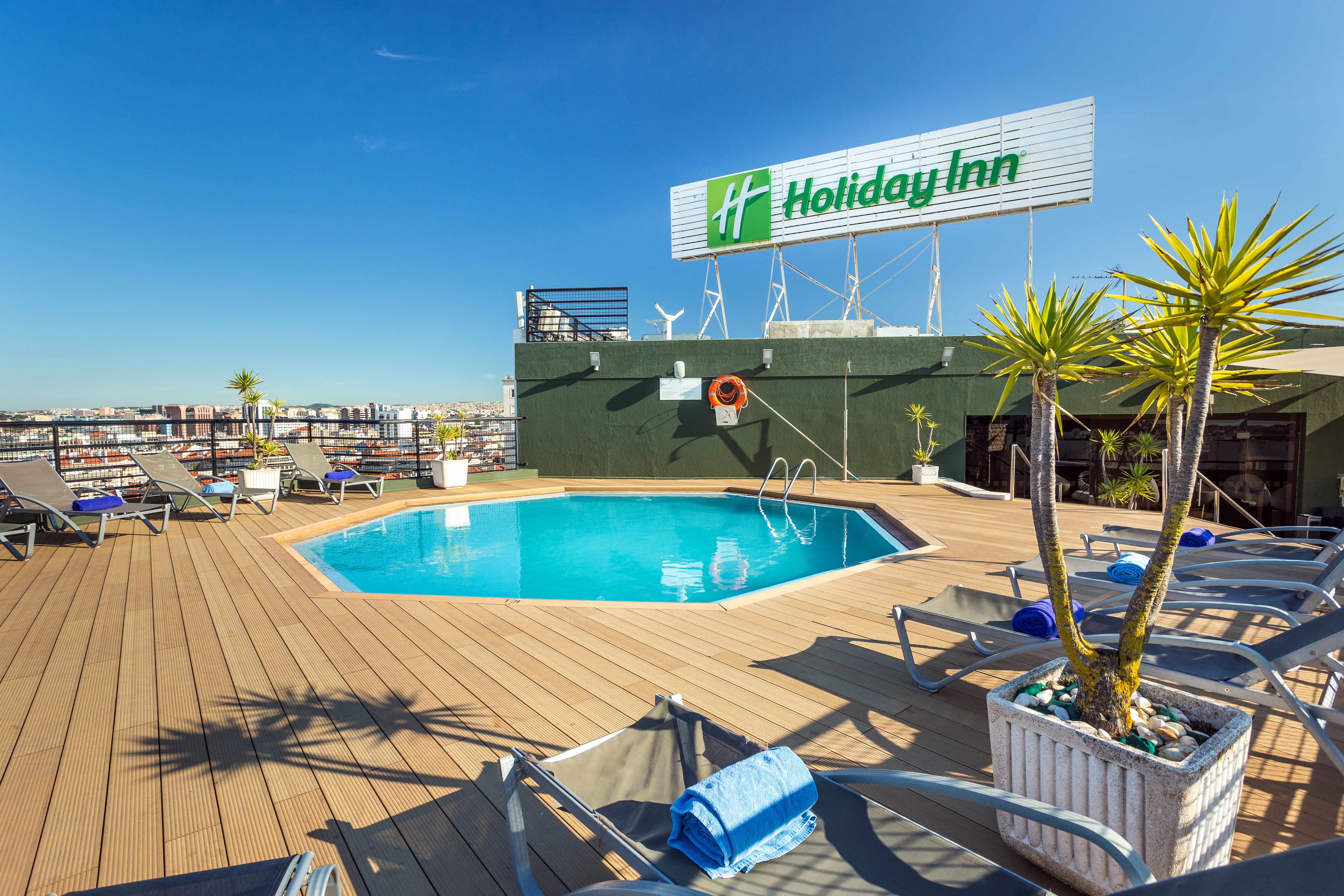 Holiday Inn Lisbon 73/77