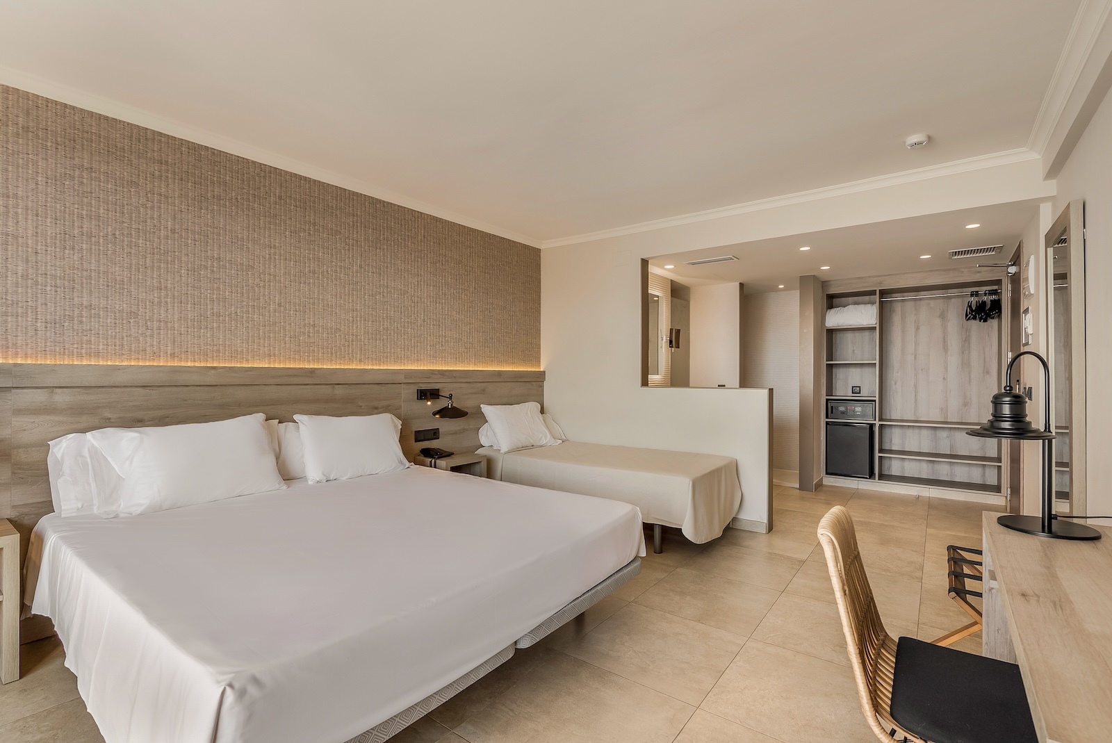 Metropol Hotel 15/50