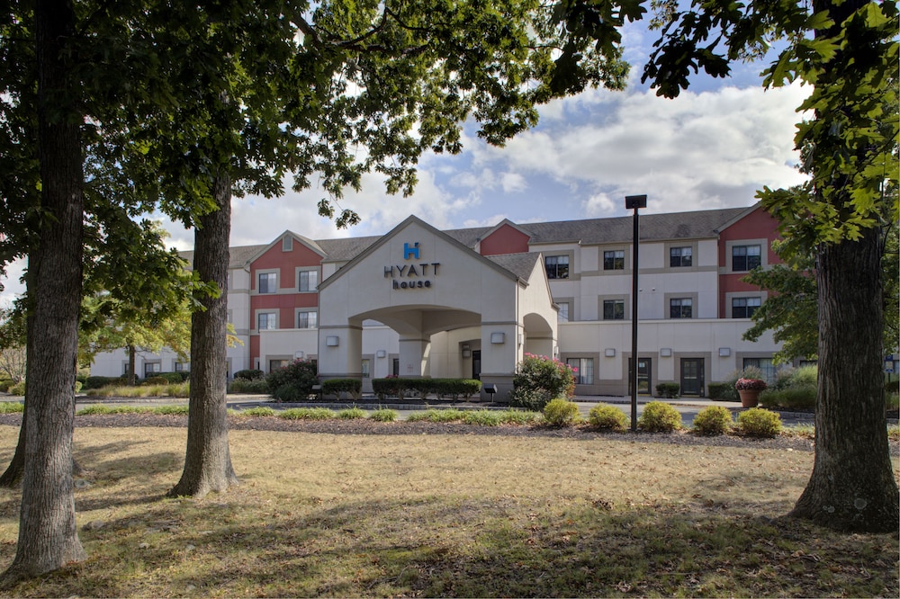 Hyatt House Parsippany/Whippany 68/71