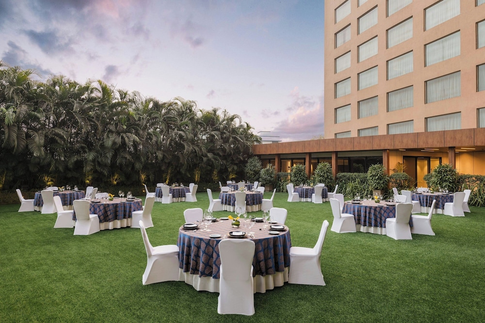 Courtyard By Marriott Mumbai International Airport 41/50