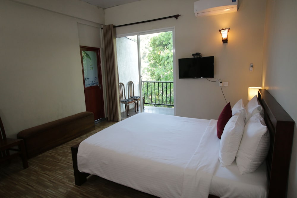 Villa Arunalu Kandy 8/42