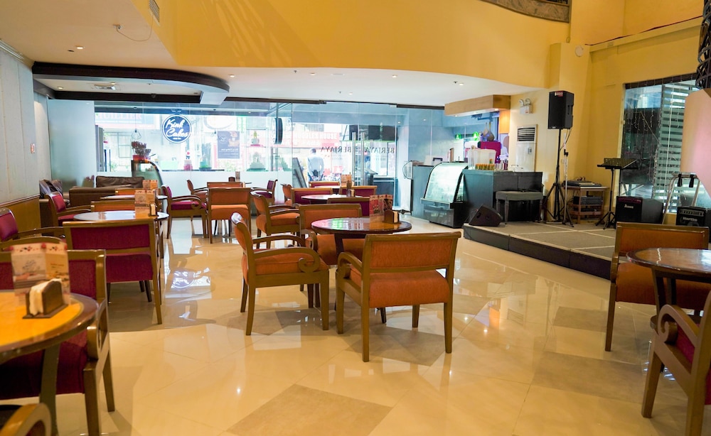 Berjaya Makati Hotel 60/72
