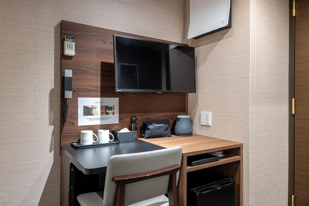 Hotel Sanrriott osakahommachi 48/50