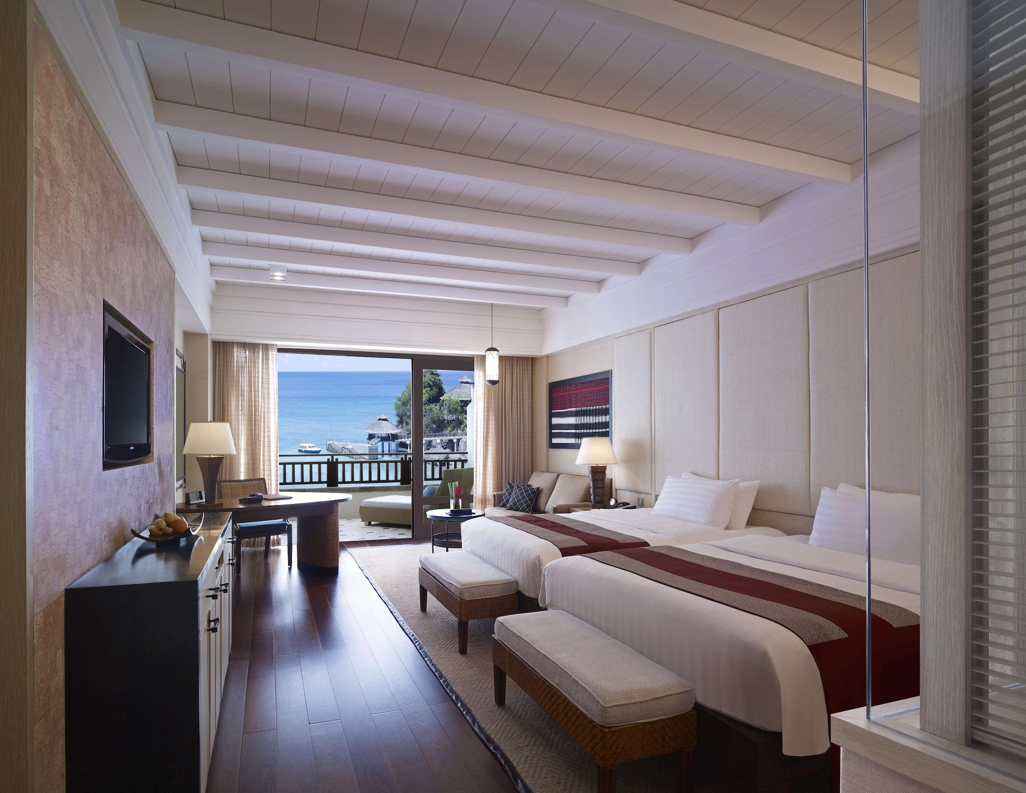 DELUXE, TWIN BEDS