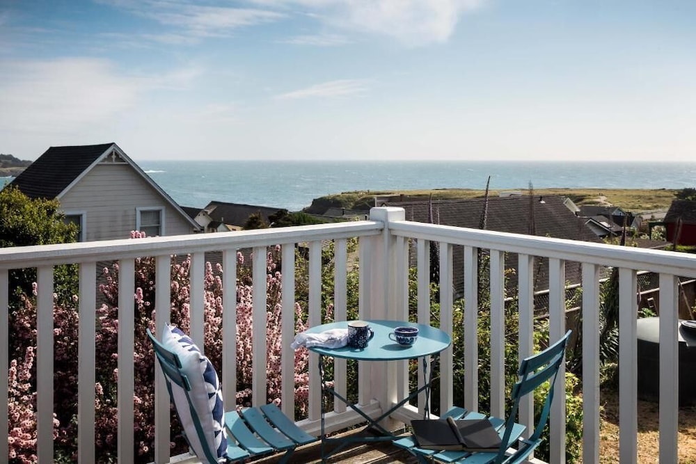 Inns of Mendocino 4/50